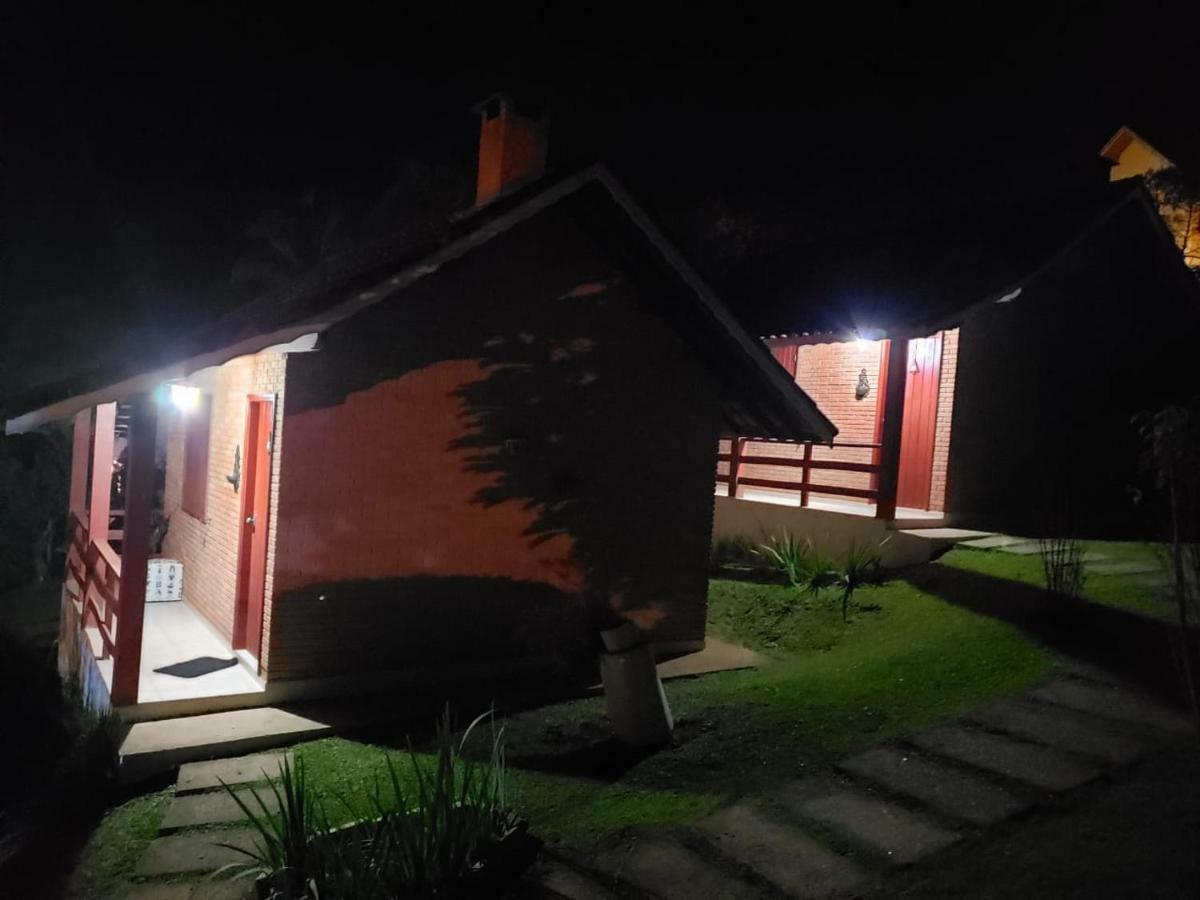 Vila Chales Encantus Monte Verde  Exteriér fotografie